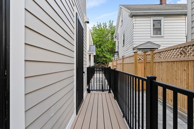27 Shepard 1, Boston, MA 02135