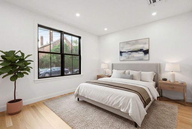 27 Shepard 1, Boston, MA 02135