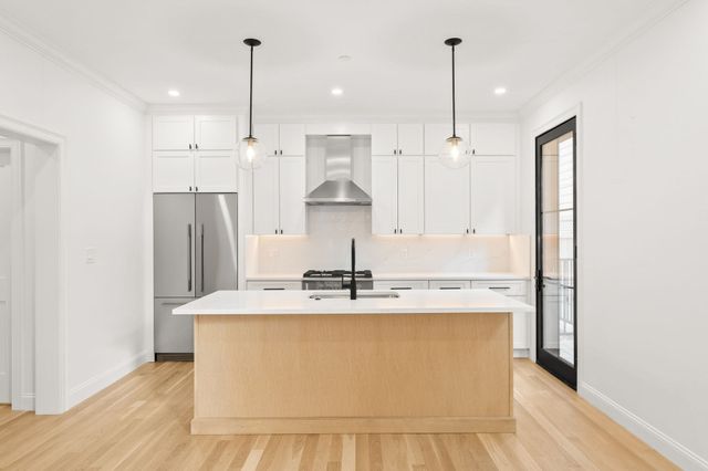 27 Shepard 1, Boston, MA 02135