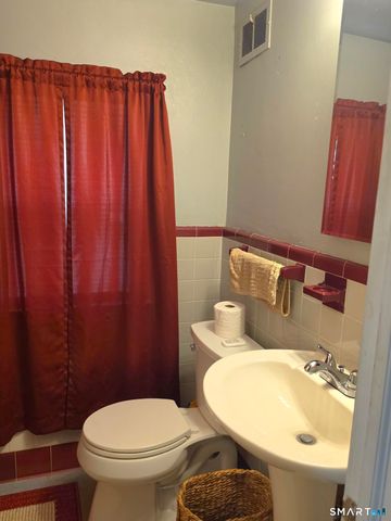 21 Ruby Street, New Haven, CT 06515