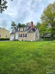 21 Ruby Street, New Haven, CT 06515