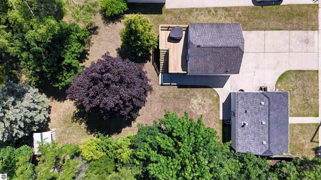 211 E Palmer Street, Mt Pleasant, MI 48858