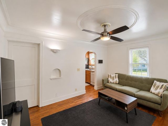 211 E Palmer Street, Mt Pleasant, MI 48858