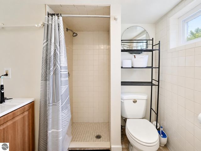 211 E Palmer Street, Mt Pleasant, MI 48858