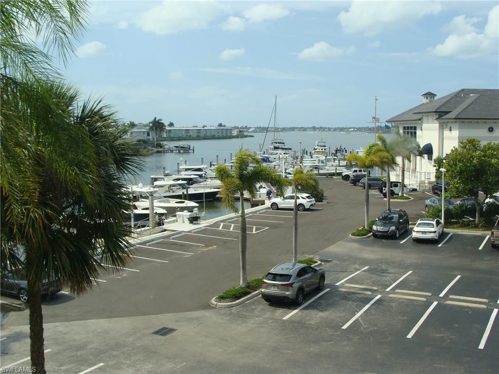 807 River Point DR 201D, NAPLES, FL 34102 — exterior