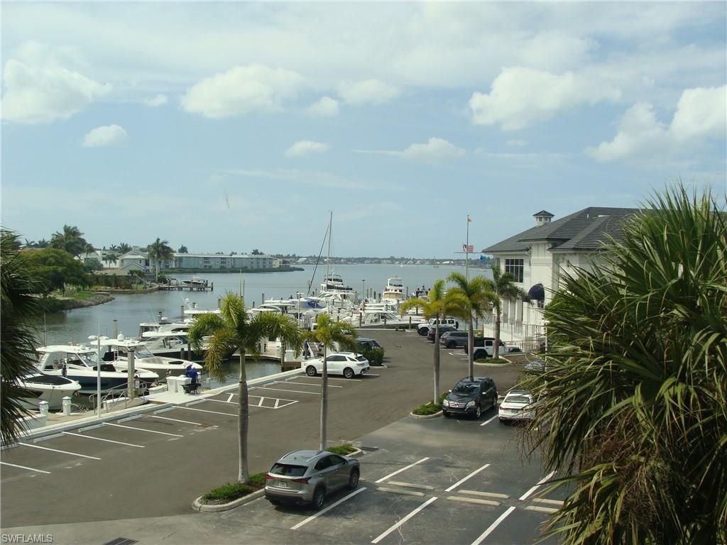 807 River Point DR 201D, NAPLES, FL 34102 — photo 2