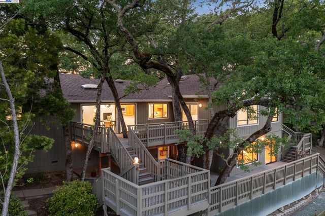 361 Castle Crest Rd, Alamo, CA 94507