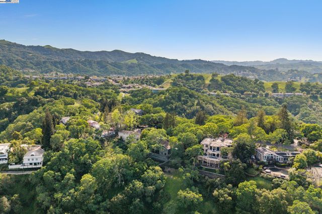 361 Castle Crest Rd, Alamo, CA 94507