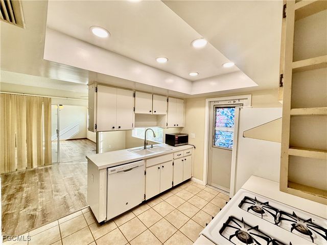 9 Palm BLVD, Lehigh Acres, FL 33936