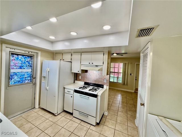 9 Palm BLVD, Lehigh Acres, FL 33936