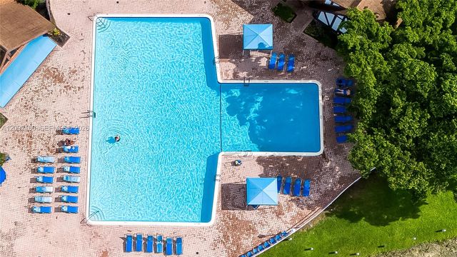 3670 Inverrary Drive 1OB, Lauderhill, FL 33319
