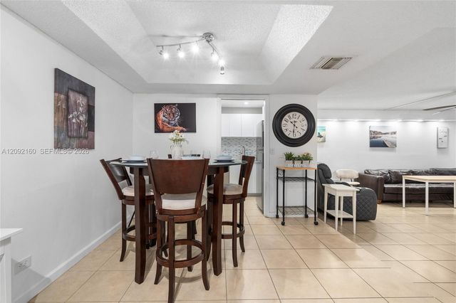 3670 Inverrary Drive 1OB, Lauderhill, FL 33319