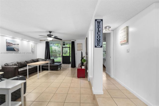 3670 Inverrary Drive 1OB, Lauderhill, FL 33319