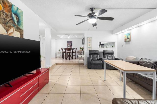 3670 Inverrary Drive 1OB, Lauderhill, FL 33319