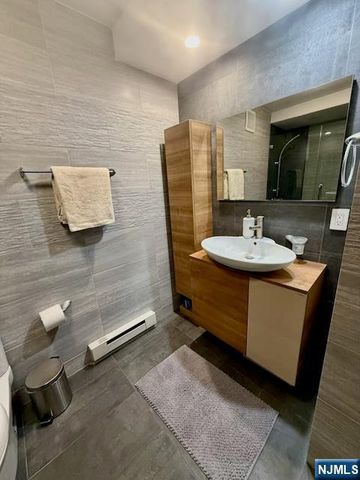 200 Winston L09, Cliffside Park, NJ 07010