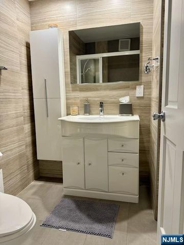 200 Winston L09, Cliffside Park, NJ 07010