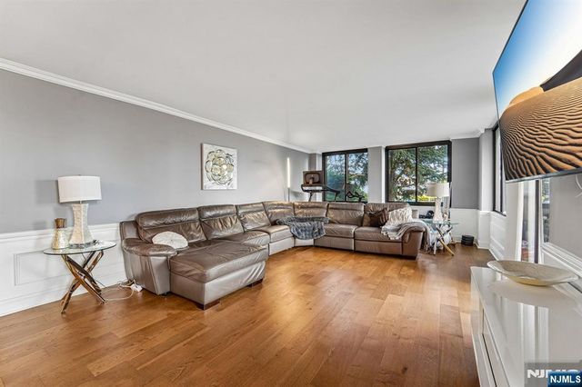 200 Winston L09, Cliffside Park, NJ 07010