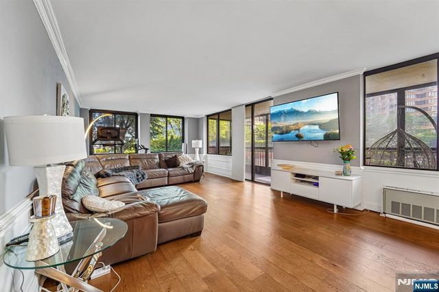 200 Winston L09, Cliffside Park, NJ 07010