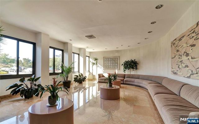 200 Winston L09, Cliffside Park, NJ 07010
