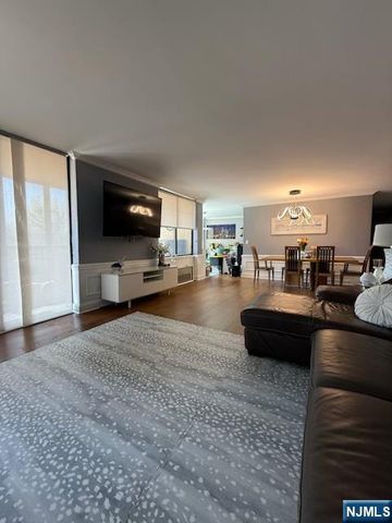 200 Winston L09, Cliffside Park, NJ 07010