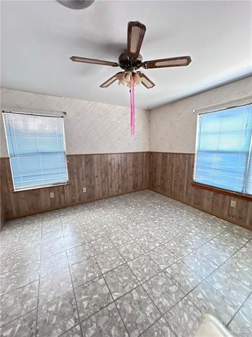 1215 Oak Street, Mission, TX 78572