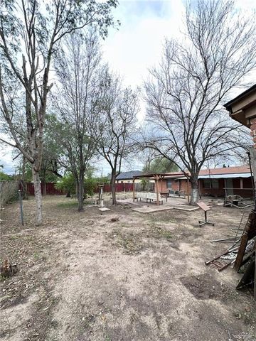 1215 Oak Street, Mission, TX 78572