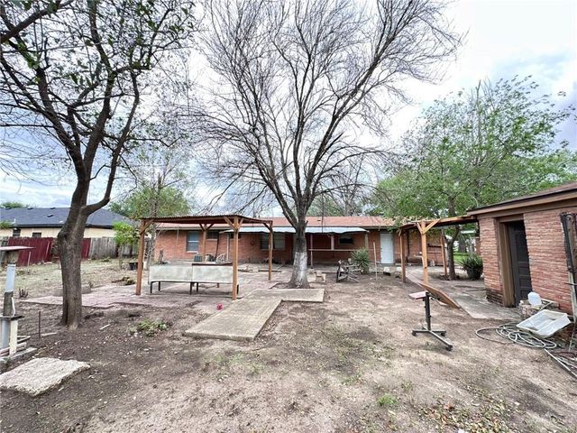 1215 Oak Street, Mission, TX 78572