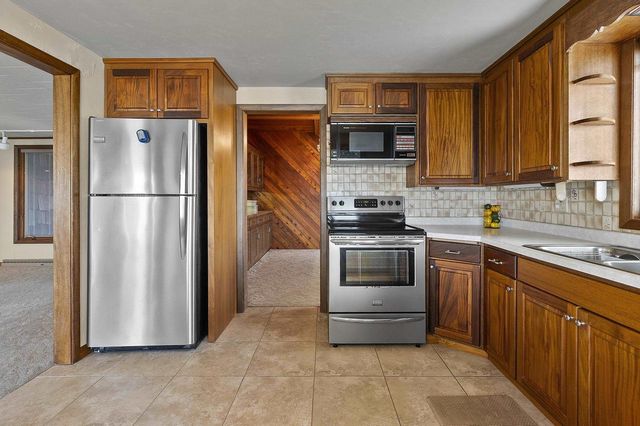 N9613 BAY SHORE LANE, Luxemburg, WI 54217