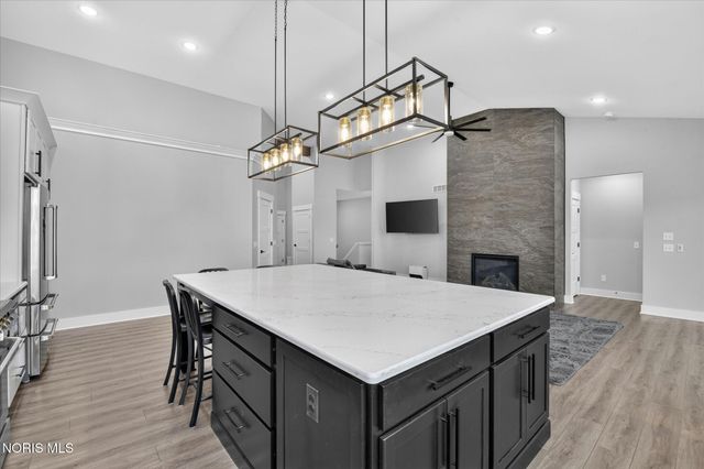 9222 Grande Court, Sylvania, OH 43560