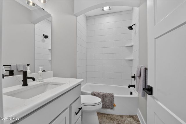 9222 Grande Court, Sylvania, OH 43560