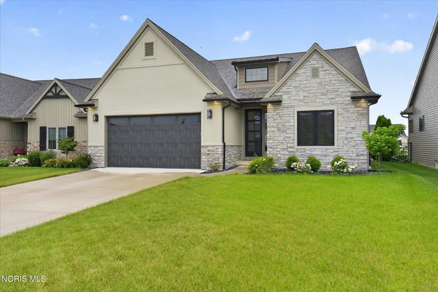 9222 Grande Court, Sylvania, OH 43560