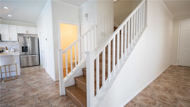 8042 Earl Grey Court, Las Vegas, NV 89117
