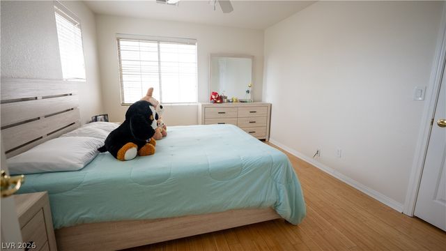 8042 Earl Grey Court, Las Vegas, NV 89117