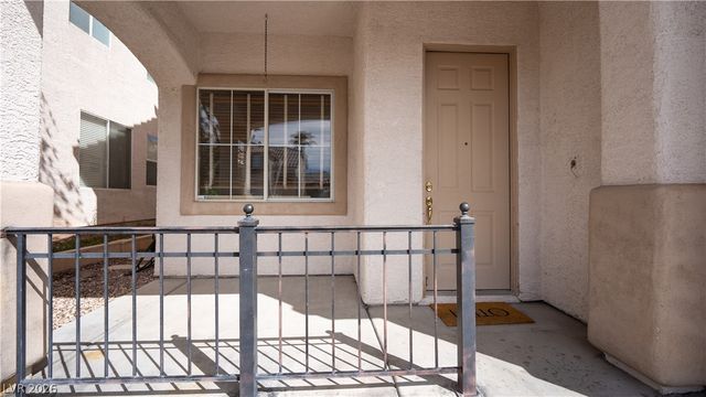 8042 Earl Grey Court, Las Vegas, NV 89117