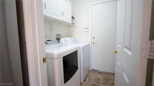 8042 Earl Grey Court, Las Vegas, NV 89117