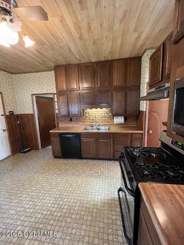 18 1st Street, Cohoes, NY 12047