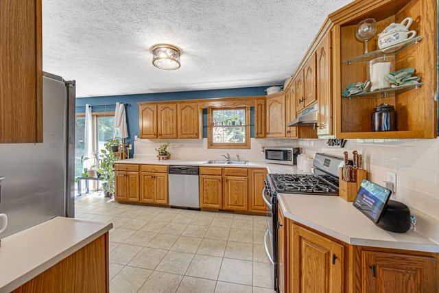 1945 E 150 S, Knox, IN 46534