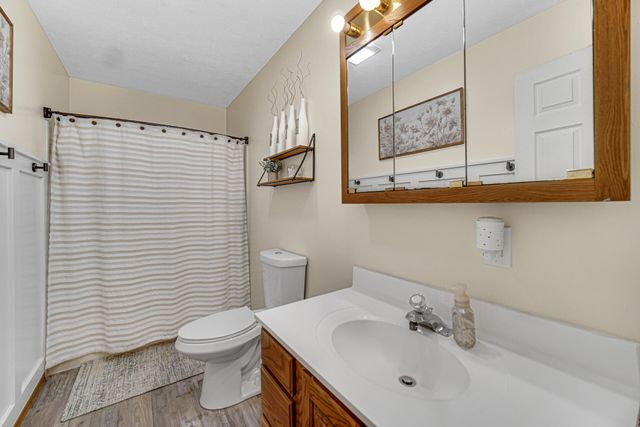 1945 E 150 S, Knox, IN 46534