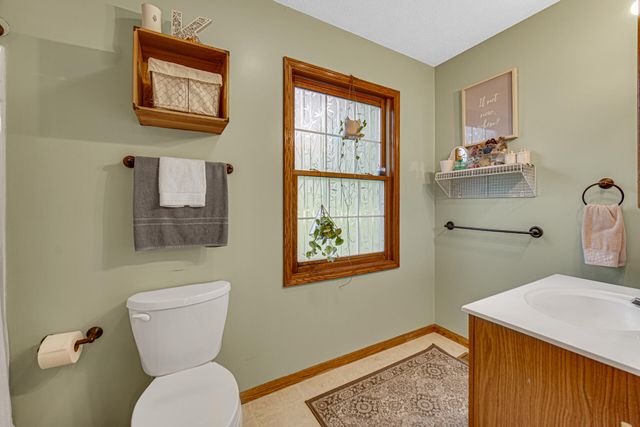 1945 E 150 S, Knox, IN 46534