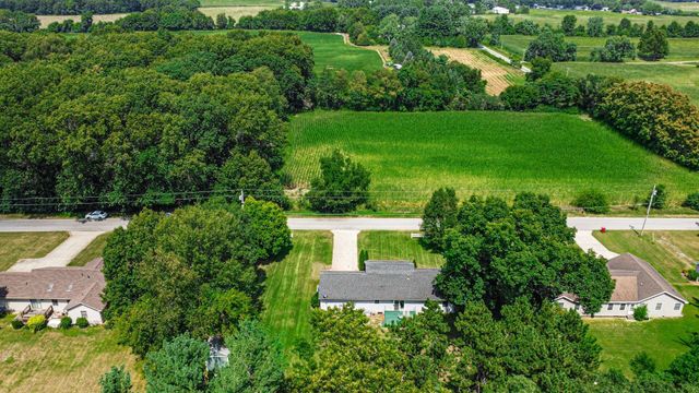 1945 E 150 S, Knox, IN 46534