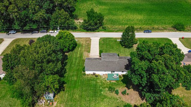 1945 E 150 S, Knox, IN 46534