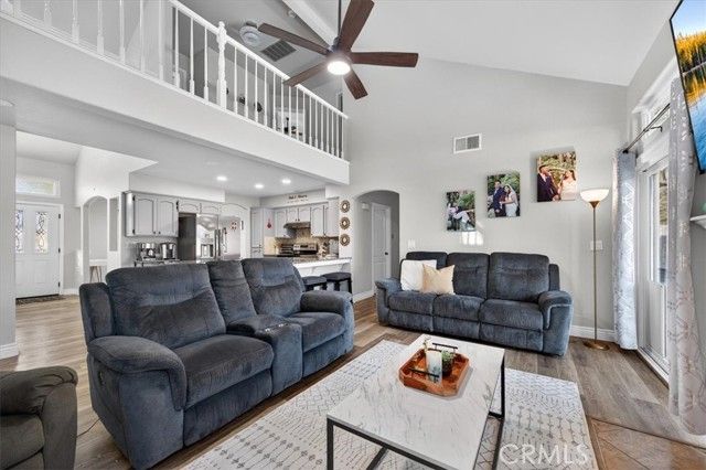 8416 N Sharon, Fresno, CA 93720