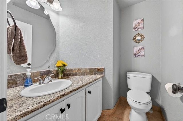 8416 N Sharon, Fresno, CA 93720