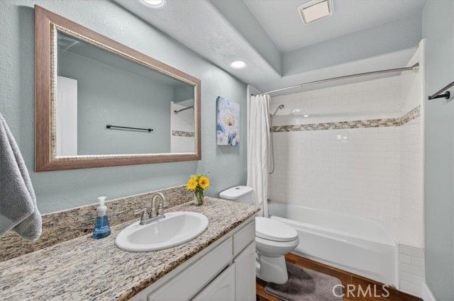 8416 N Sharon, Fresno, CA 93720