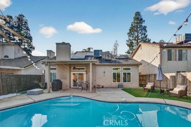 8416 N Sharon, Fresno, CA 93720