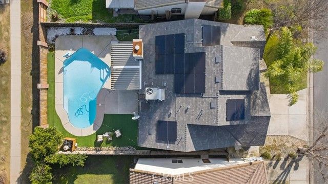 8416 N Sharon, Fresno, CA 93720