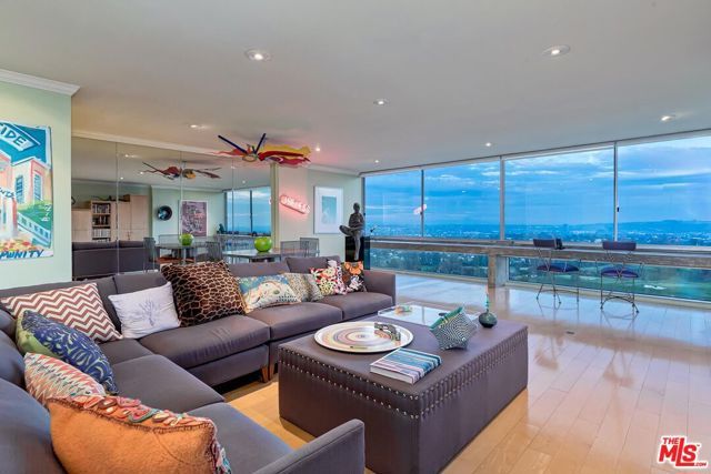 2220 Avenue Of The Stars 1706, Los Angeles, CA 90067