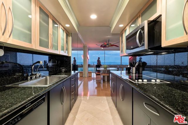 2220 Avenue Of The Stars 1706, Los Angeles, CA 90067