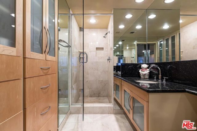 2220 Avenue Of The Stars 1706, Los Angeles, CA 90067