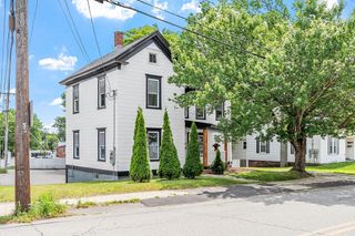 18 Walker St, Leominster, MA 01453
